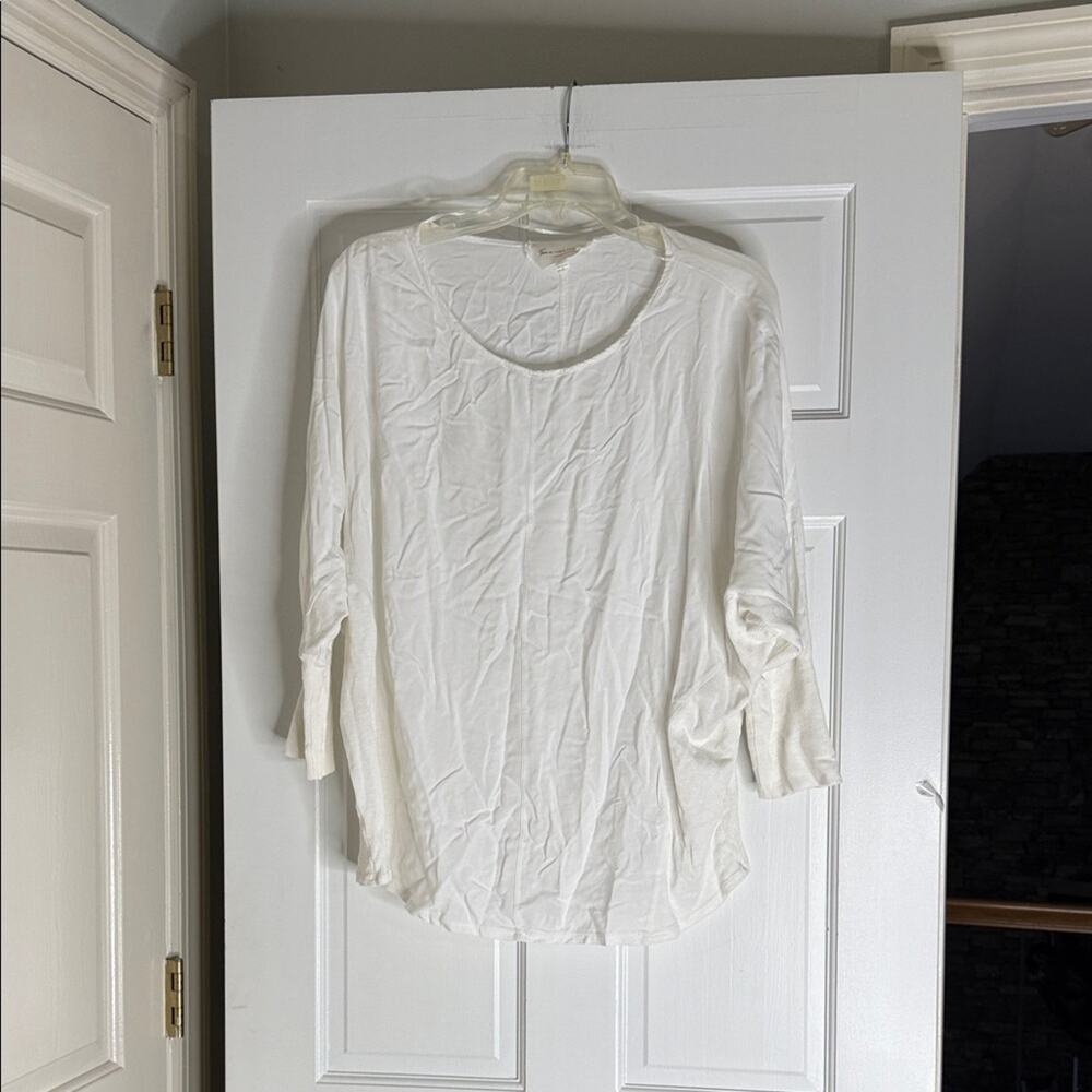 Vince Camuto Ivory Three-Quarter Sleeve Blouse. Large
